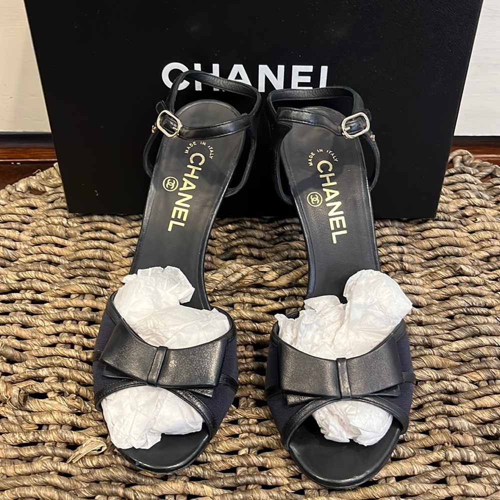 🌟 Chanel Black Leather Bowknot & Dark-blue ankle straps high heel sandals